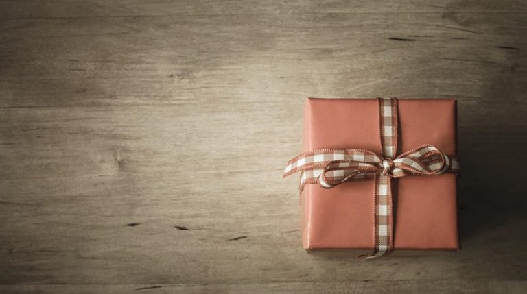 Cele mai populare idei de cadouri de pe cele mai mari website-uri de cumpărături